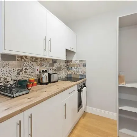 Apartment Newly Renovated Self-catered Near Temple Bar *