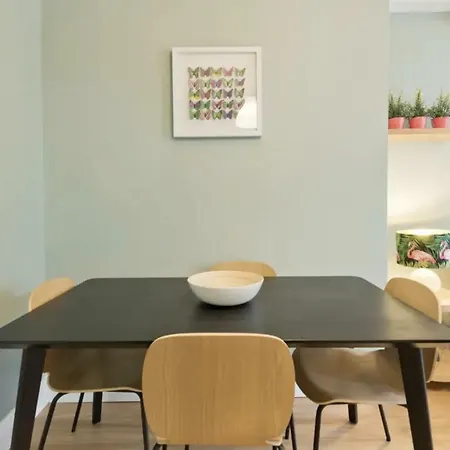 Newly Renovated Self-catered Near Temple Bar Apartment