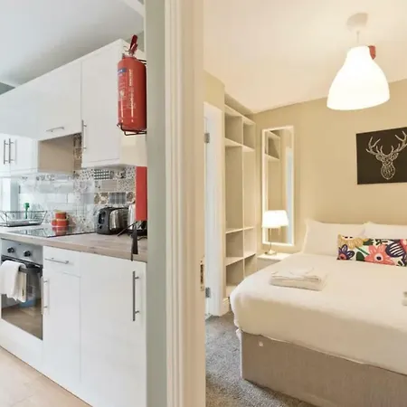 Newly Renovated Self-catered Near Temple Bar Apartment
