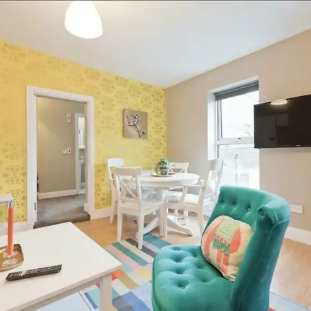 Newly Renovated Self-catered Near Temple Bar Apartment *